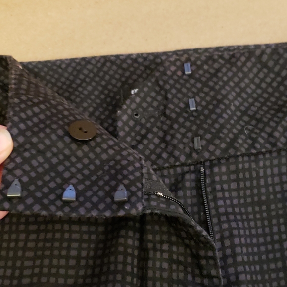 Express Design Studio Editor Black Check Capris 10 - Picture 8 of 8